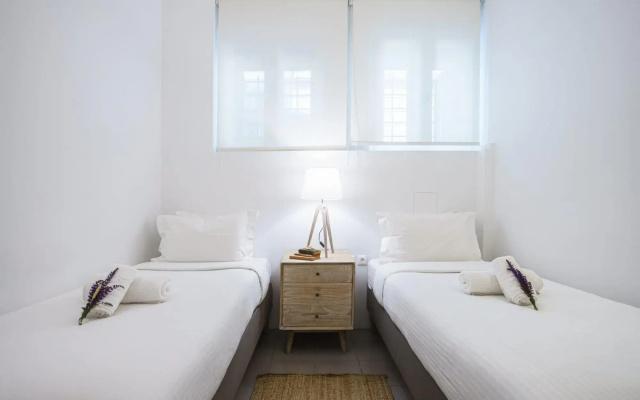 Art Pantheon Apartment (Three-Bedrooms)