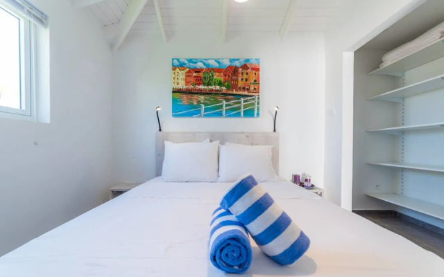 ? Perfect Family Getaway ? with Tropical Pool & Garden