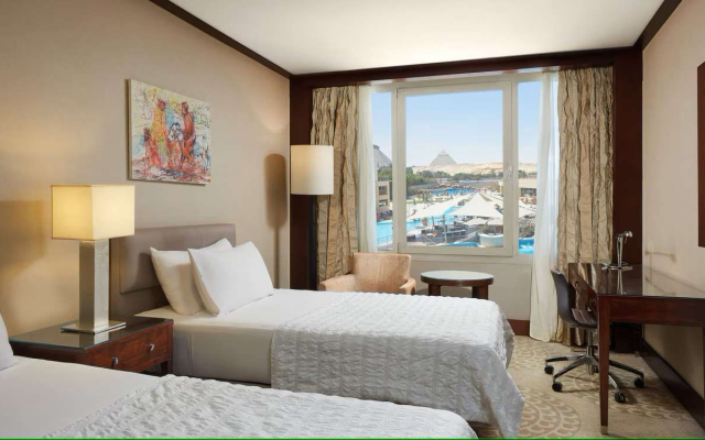 Le Meridien Pyramids Hotel & Spa