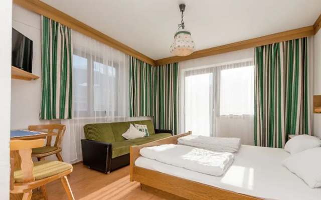 Modern Apartment in Hollersbach im Pinzgau With Balcony