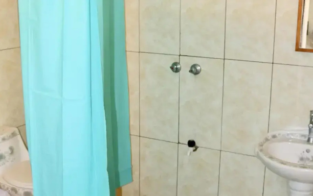 Room-a Wonderful Beach Property in Diani