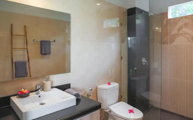 Villa 66, 5 min walk to Double 6 beach