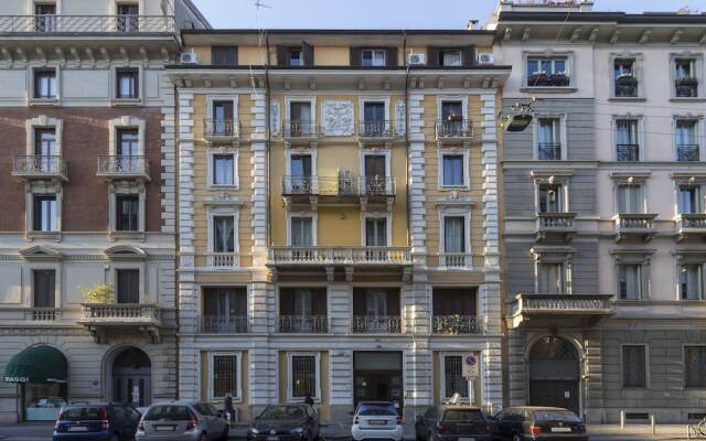 Отель Cadorna Suites вид на фасад