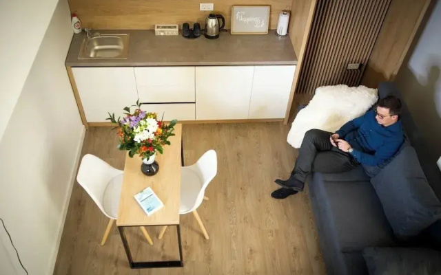 Friends Residence