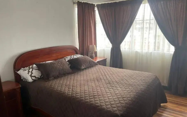 Casa 2 Pisos 100  Funcional En Cuenca Garantizado