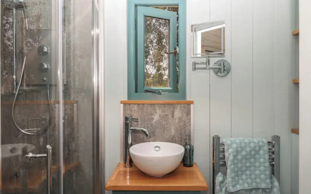 Two Moors Shepherds Hut