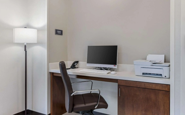 Comfort Inn & Suites Brunswick I-95