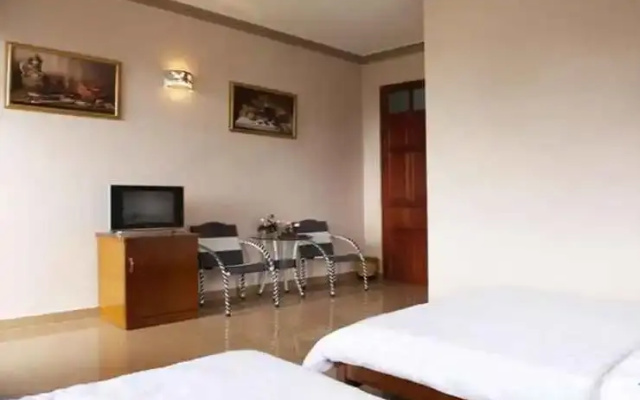 Hoang Hoa Hotel