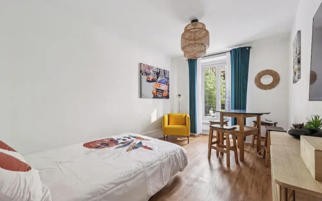 Paris 1BR in front of Montparnasse Tower