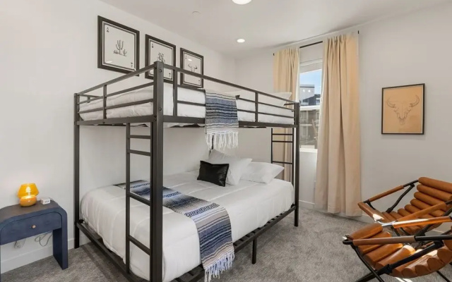 Mane Stay At Terra 3 Bedroom Condo