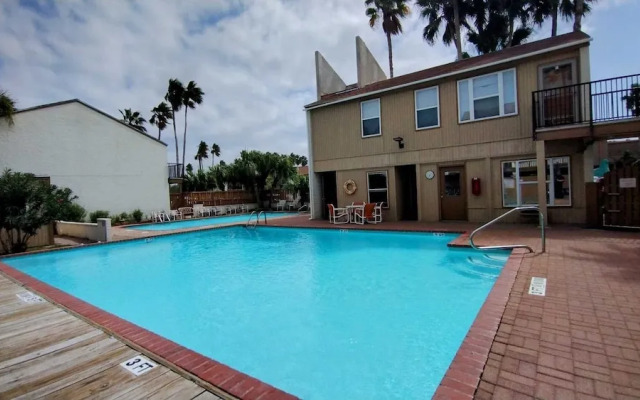 Sandcastle 108a 1 Bedroom Condo by RedAwning