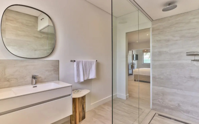 Studio in Camps Bay - 40m From Beach