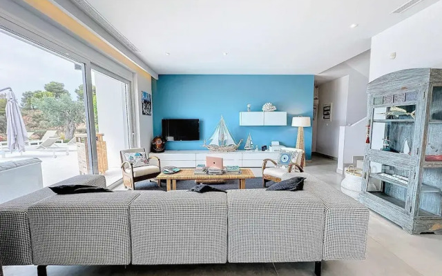 Modern VIP Villa 100 Privacy Stunning Views