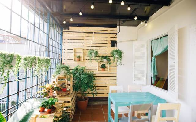 Momento Boutique Hostel вид на фасад