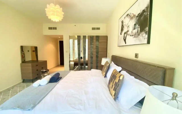 Marco Polo - Striking Lake Views at JLT | 1 BR | 2 Balconies