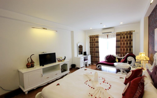 Iris Legend Hotel