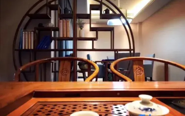 Huilong Hotel