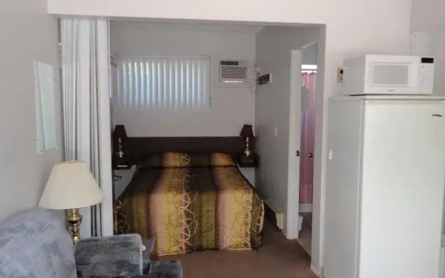 Bella Villa Motel & Resort
