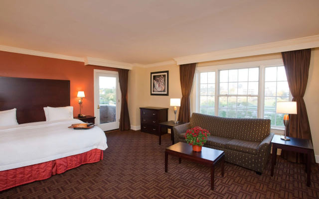 Hampton Inn & Suites Stamford
