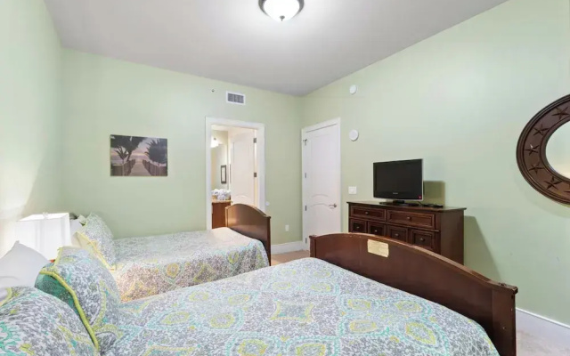 Turquoise Place 1807 D