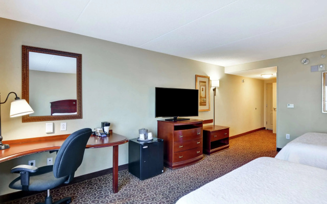 Hampton Inn & Suites Fredericksburg-at Celebrate Virginia
