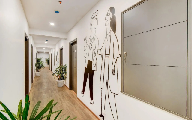 OYO Townhouse 207 Hotel Downtown My Stay