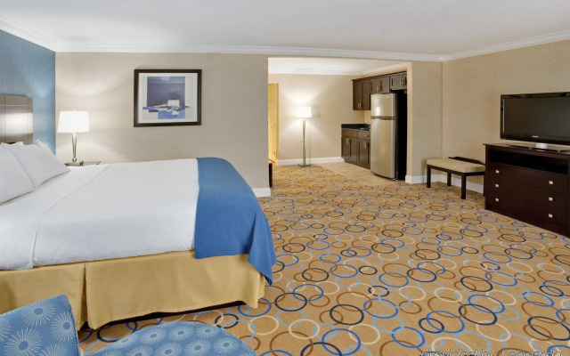 Holiday Inn Express & Suites Williamsport by IHG