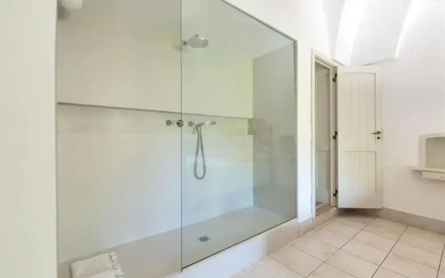 1675 Masseria Villa in Torre Specchia Ruggeri