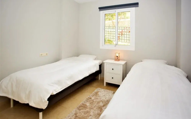Beautiful and Spacious, 3 bedroom apartment LA23
