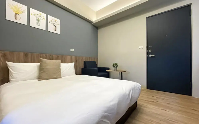 Sunshine Hotel
