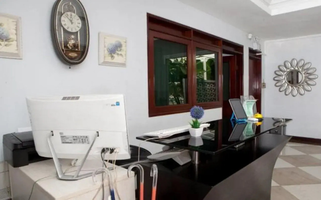 Travelers Inn Bandung