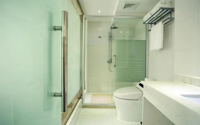 Ningbo Heshen Hotel