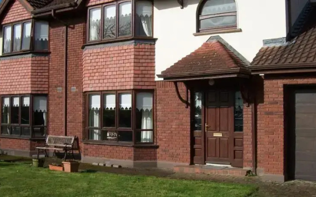 Robinsnest Short Stay Accommodation Limerick
