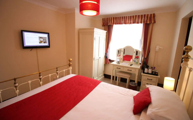 Pilgrims Hotel
