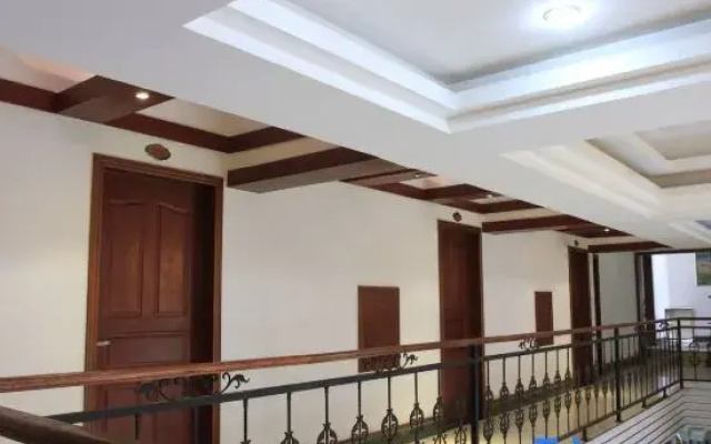 Huifeng Hotel