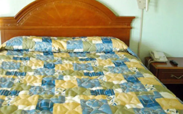 Whispering Pines Motel