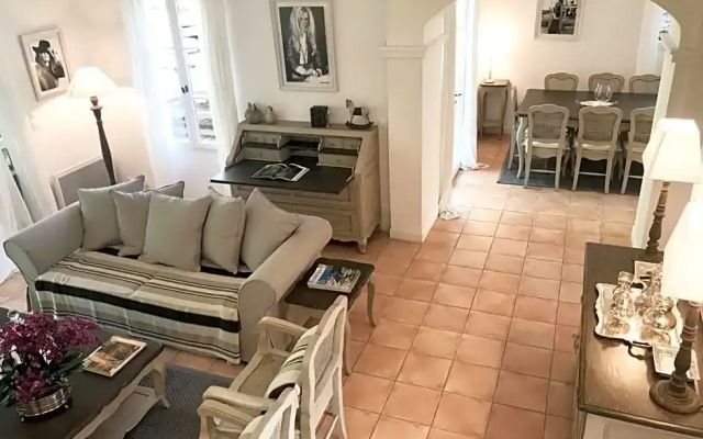Le Mas De Grimaud