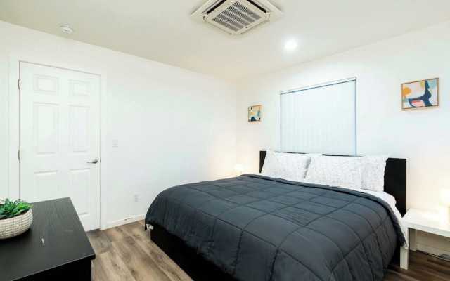 Foothills LA Family Friendly House