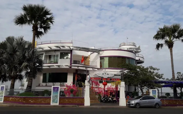 Sai Gon Silicon Hotel & Coffee