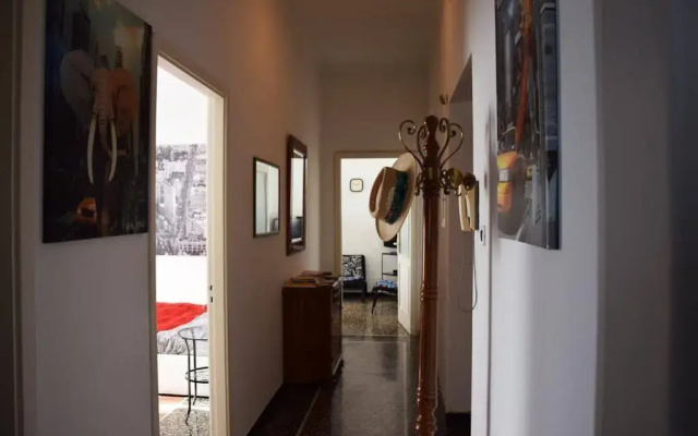Alexandra Apartment Near Metro