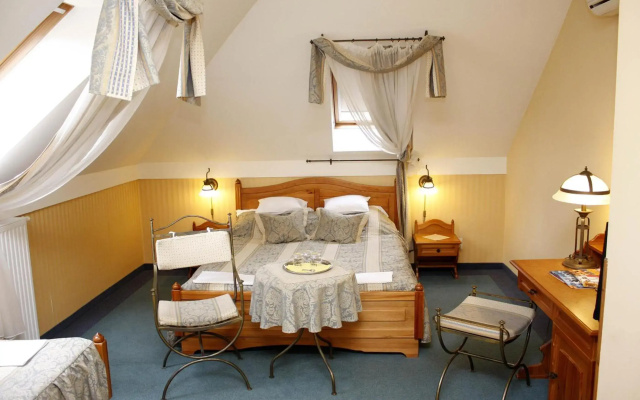 Lévay Villa Hotel