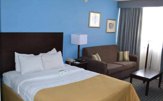 Clarion Hotel & Convention Center