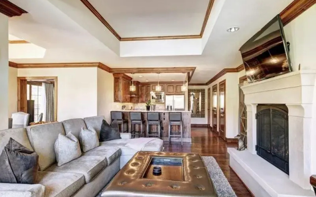 Vail Ritz Carlton 3Bed MtnView