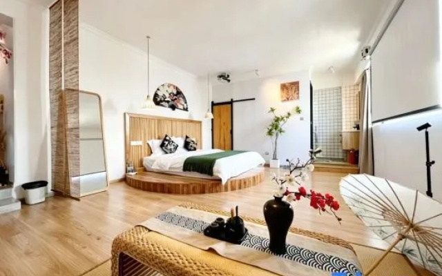 Yunqi Homestay (Nanning Three Streets and Two Alleys Chaoyang Square Subway Station)