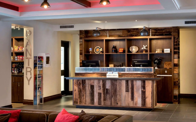 The Crossroads Hotel, Newburgh