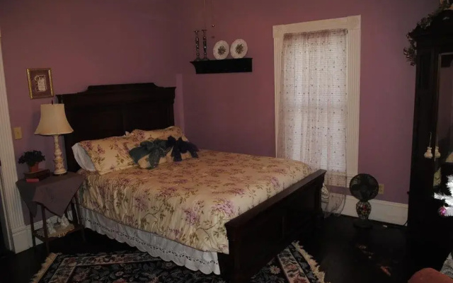 Swann Hotel Bed & Breakfast