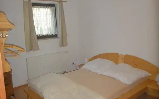 Schmidt Apartment