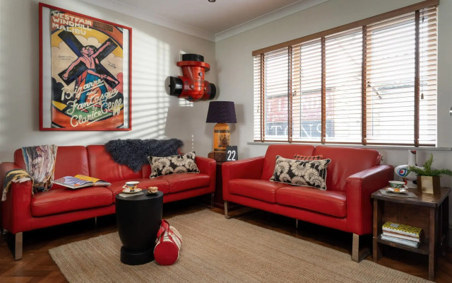Quay House - Waterside Eclectic Style Character Home
