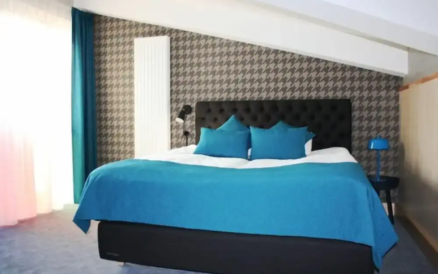 KURSHI Hotel & SPA