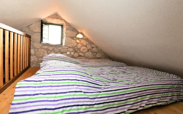 Holiday house in stone with heated pool